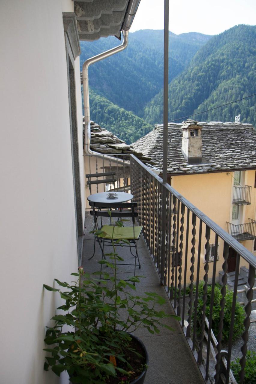 Palazzo Gamboni Swiss Historic Hotel Comologno Exterior foto
